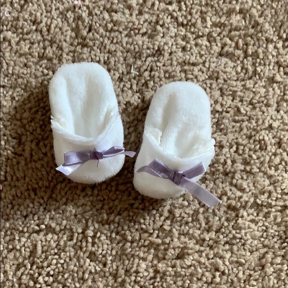 An American Girl Doll in pretty good condition. - Picture 5 of 8